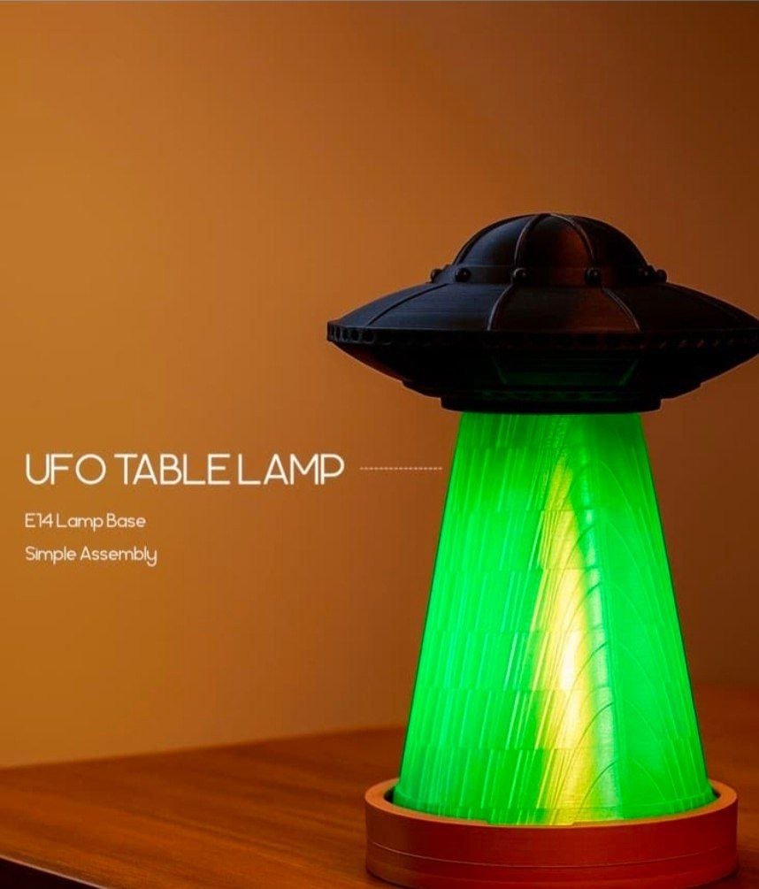 [BN3D-000852] Lámpara de mesa de abducción OVNI