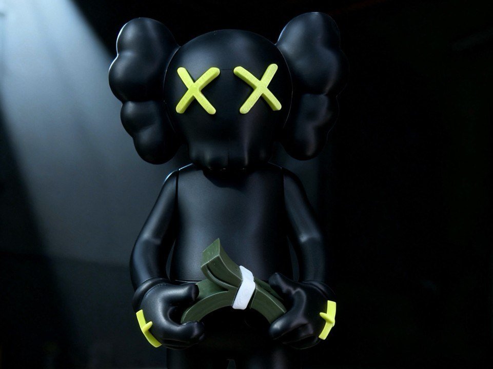 Kaws Money Maker